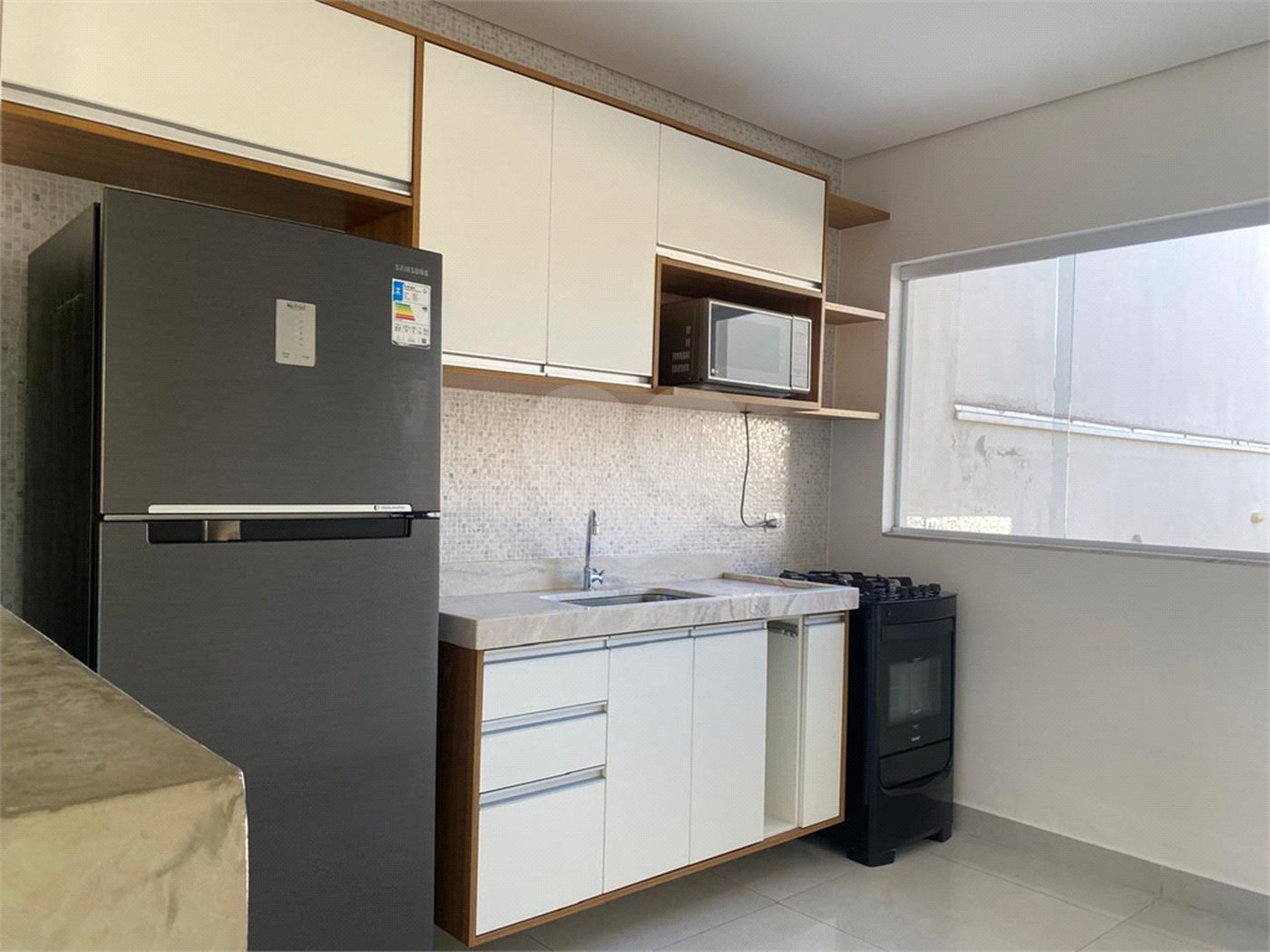 Casa à venda com 2 quartos, sendo 1 suíte, no condomínio Ilha das Águas, Salto - SP