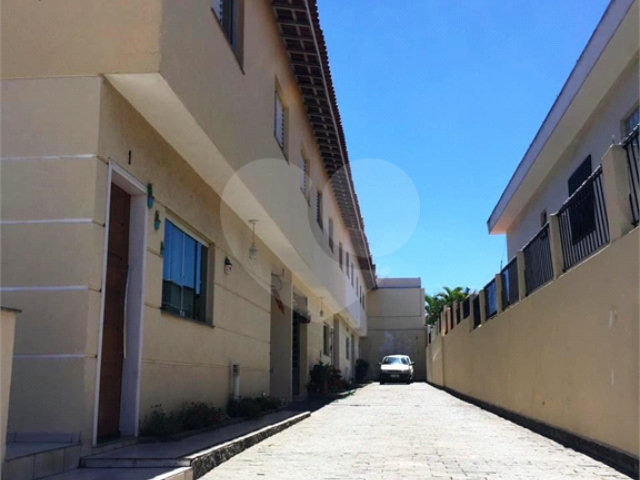 Casa à venda com 3 quartos, sendo 1 suíte,  no condomínio Coelho III, São Paulo - SP