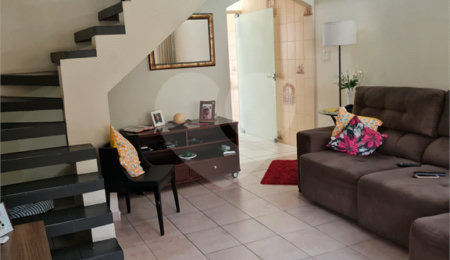 Sobrado à venda com 3 quartos, sendo 1 suíte,  em Vila Ester (zona Norte), São Paulo, SP