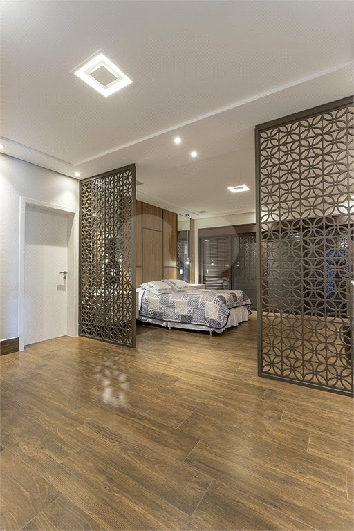 Casa à venda com 4 quartos, sendo 3 suítes, no condomínio Campo de Toscana, Vinhedo - SP