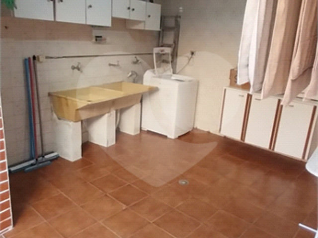 Casa à venda com 3 quartos, sendo 1 suíte,  em Vila Scarpelli, Santo André, SP