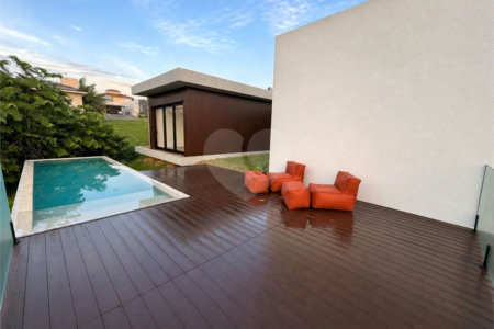 Casa à venda com 4 quartos, sendo 3 suítes,  no condomínio Terras de Santa Teresa, Itupeva - SP