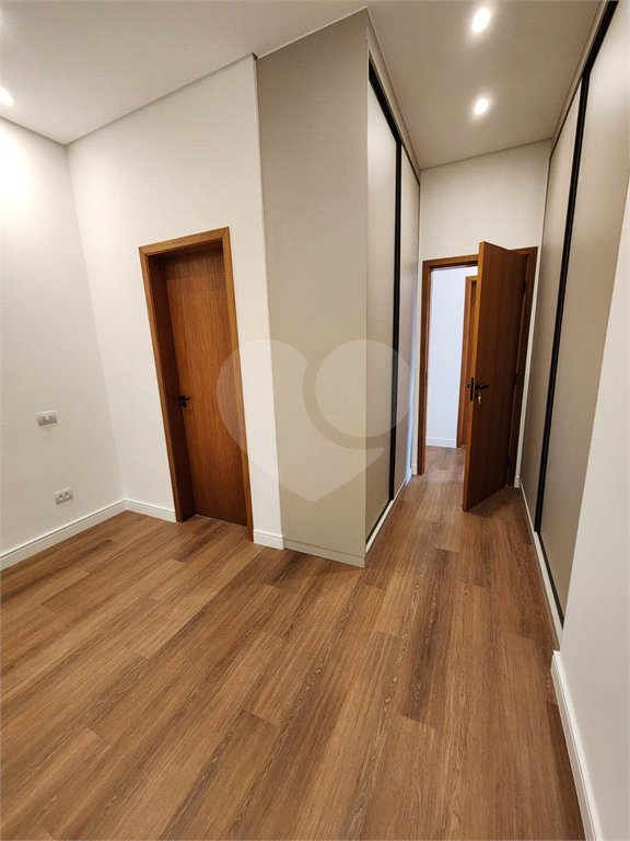 Casa à venda com 3 suítes no condomínio Residencial Central Parque, Salto - SP