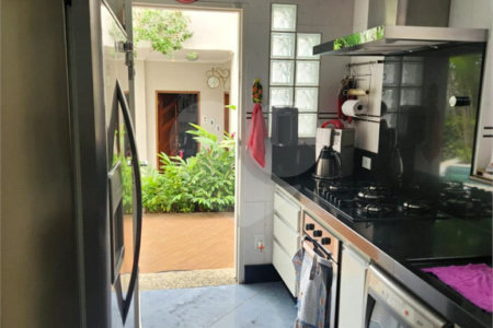 Casa à venda com 4 quartos, sendo 2 suítes,  em Vila Romana, São Paulo, SP