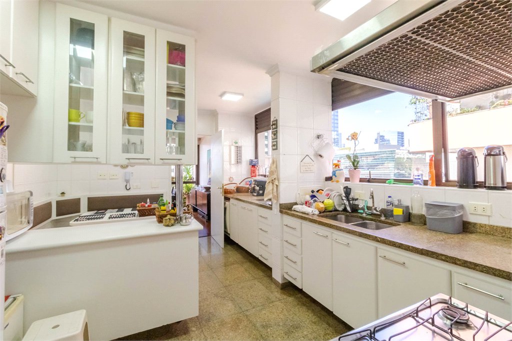 Apartamento à venda com 3 suítes em Itaim Bibi, São Paulo, SP