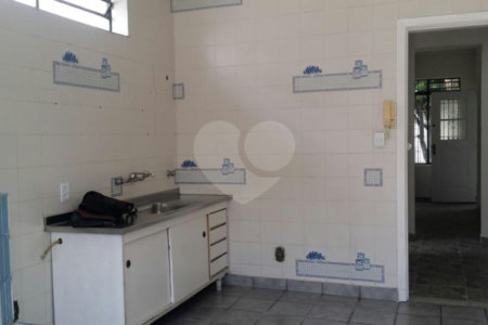 Casa à venda com 5 quartos, sendo 3 suítes, em Jardim Novo Mundo, São Paulo, SP