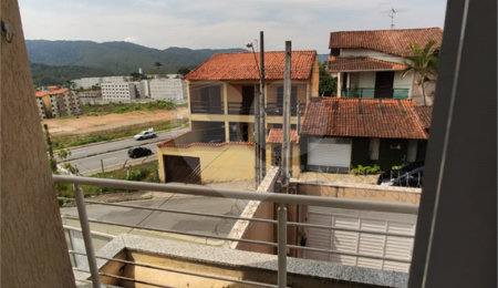 Casa à venda com 3 quartos, sendo 1 suíte,  em Vila Suissa, Mogi das Cruzes, SP