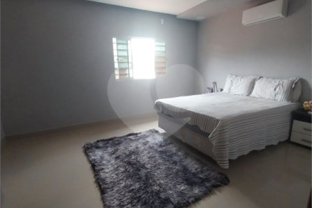 Casa à venda com 4 quartos, sendo 1 suíte, no condomínio Gramado do Mendanha, Rio de Janeiro - RJ