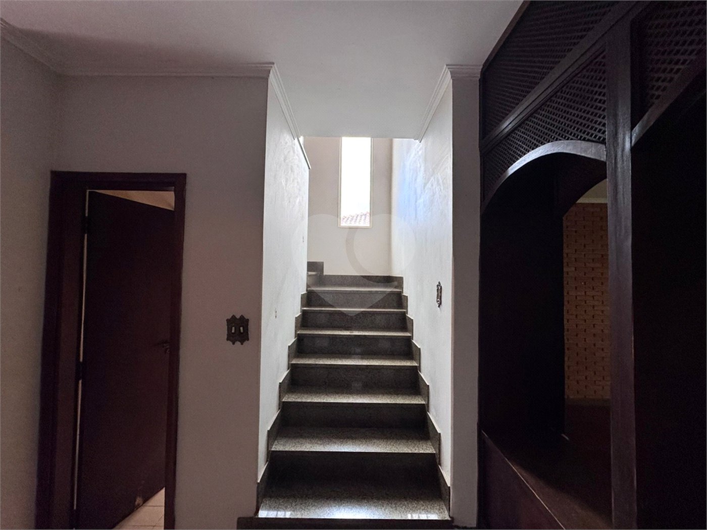 Sobrado à venda com 4 quartos, sendo 3 suítes, em Jardim América, Ribeirão Preto, SP