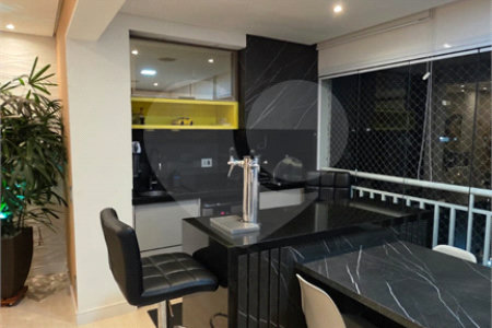 Apartamento à venda com 3 quartos, sendo 1 suíte, no Centro, São Bernardo do Campo, SP