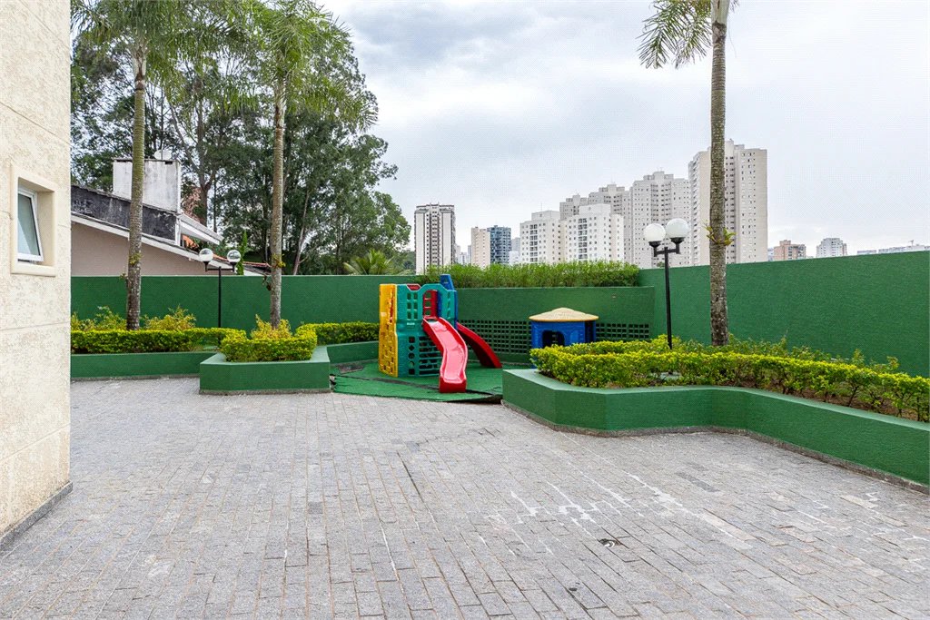 Apartamento à venda com 4 quartos, sendo 1 suíte, em Jardim Monte Kemel, São Paulo, SP