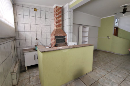 Casa para alugar com 4 quartos, sendo 1 suíte, em Vila Judite, Itapetininga, SP