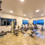 Casa à venda com 4 quartos, sendo 3 suítes, no condomínio Village Place, São Paulo - SP