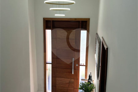Casa à venda com 3 quartos, sendo 1 suíte, em Retiro das Fontes, Atibaia, SP