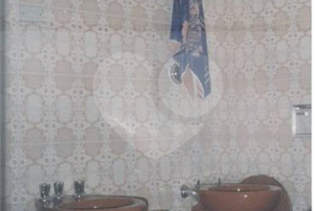 Sobrado à venda com 3 quartos, sendo 1 suíte,  em Chora Menino, São Paulo, SP