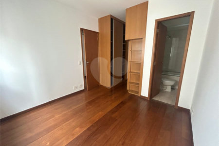 Apartamento para alugar com 3 quartos, sendo 1 suíte, em Pinheiros, São Paulo, SP
