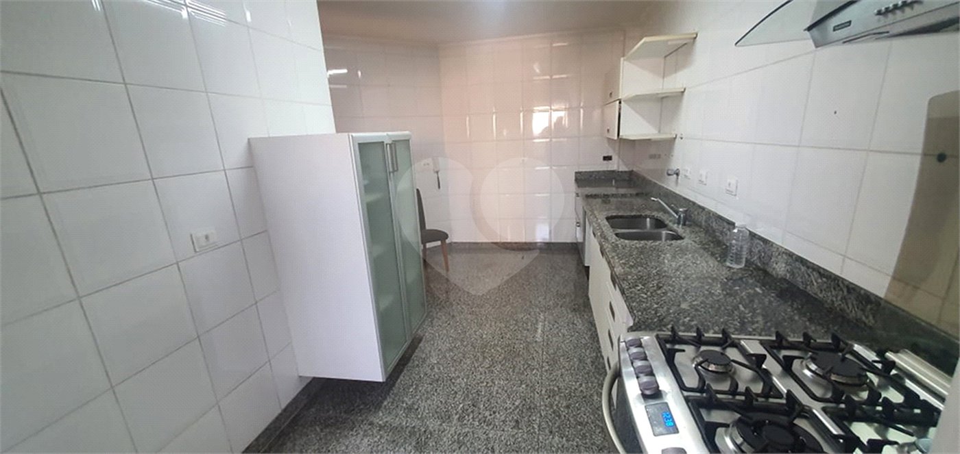 Apartamento à venda com 3 quartos, sendo 1 suíte, em Vila Paulicéia, São Paulo, SP