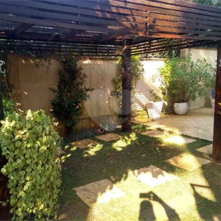 Casa à venda com 4 quartos, sendo 3 suítes, em Jardim Estância Brasil, Atibaia, SP