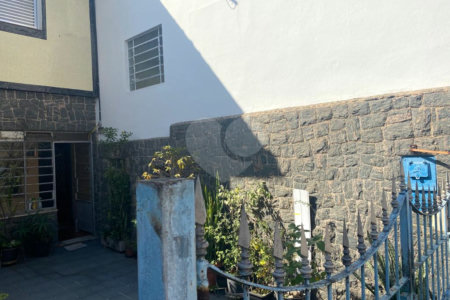 Sobrado à venda com 3 quartos em Vila Nivi, São Paulo, SP