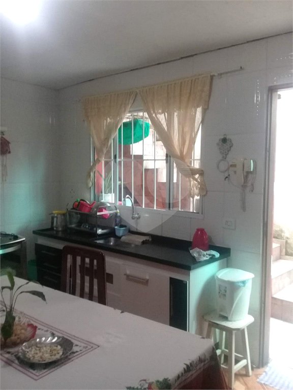Sobrado à venda com 3 quartos no Brasilândia, São Paulo, SP