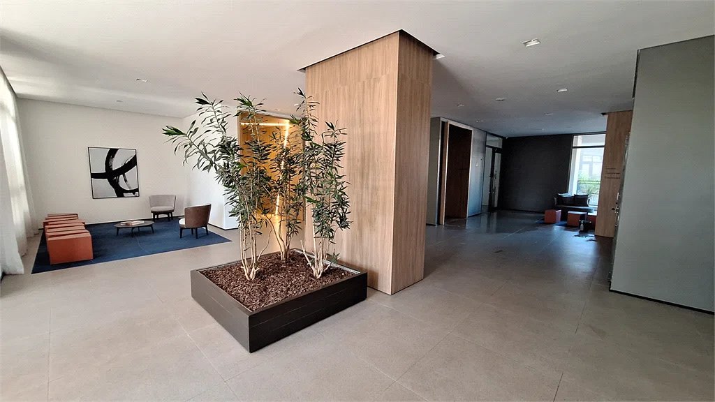 Apartamento à venda com 3 suítes em Vila Romana, São Paulo, SP