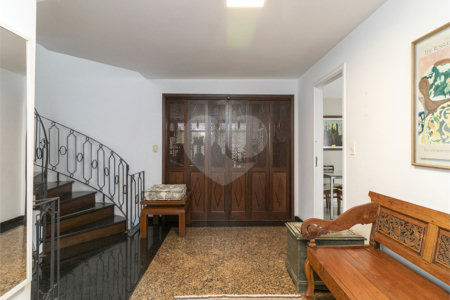 Casa à venda com 3 quartos, sendo 2 suítes, em Alto de Pinheiros, São Paulo, SP