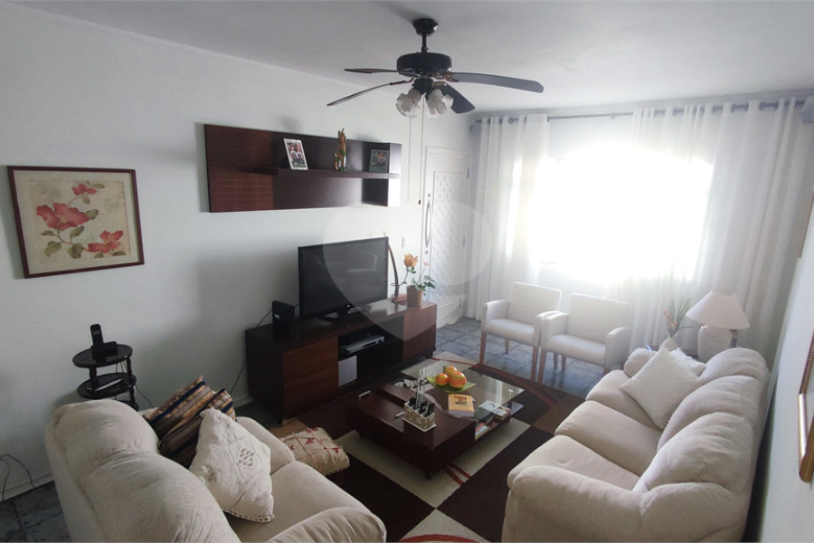 Casa Térrea à venda com 5 quartos em Horto, São Paulo, SP