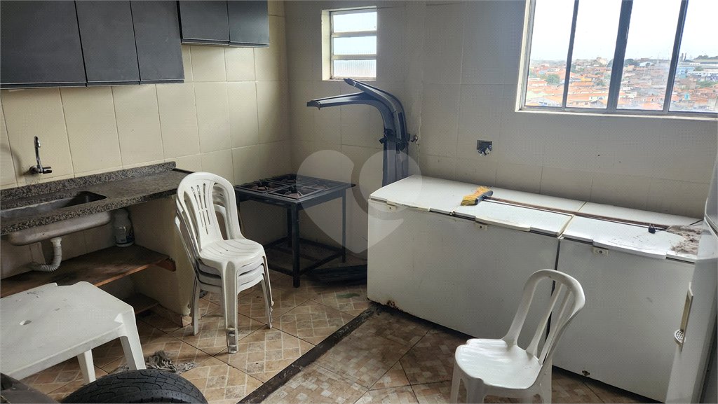 Sobrado à venda em Jardim Luciana, Itaquaquecetuba, SP
