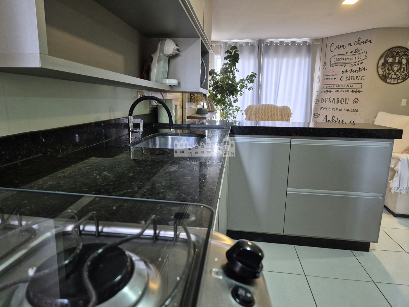 Casa à venda no Bairro Imperial – Atibaia | 2 dormitórios, suíte, 2 vagas e área gourmet