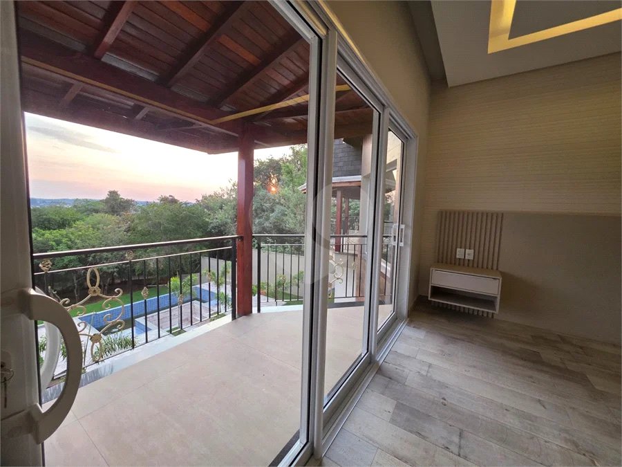 Casa à venda com 4 suítes no condomínio Residencial Jardim Primavera, Louveira - SP