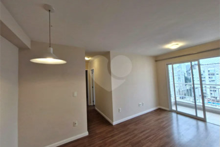 Apartamento a venda com 2 quartos no Jardim Marajoara