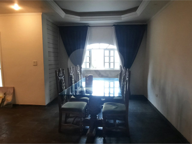 Casa à venda com 3 quartos, sendo 1 suíte,  no condomínio Alpes da Cantareira, Mairiporã - SP