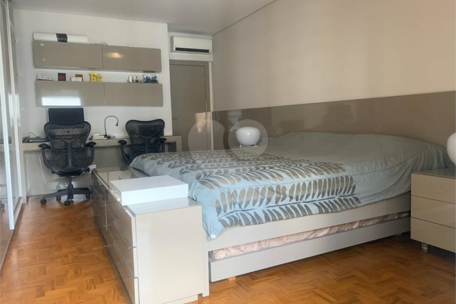 Apartamento à venda com 3 quartos, sendo 2 suítes, em Higienópolis, São Paulo, SP