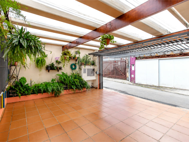 Casa de Vila à venda com 4 quartos, sendo 2 suítes,  em Chácara Santo Antônio (zona Sul), São Paulo, SP