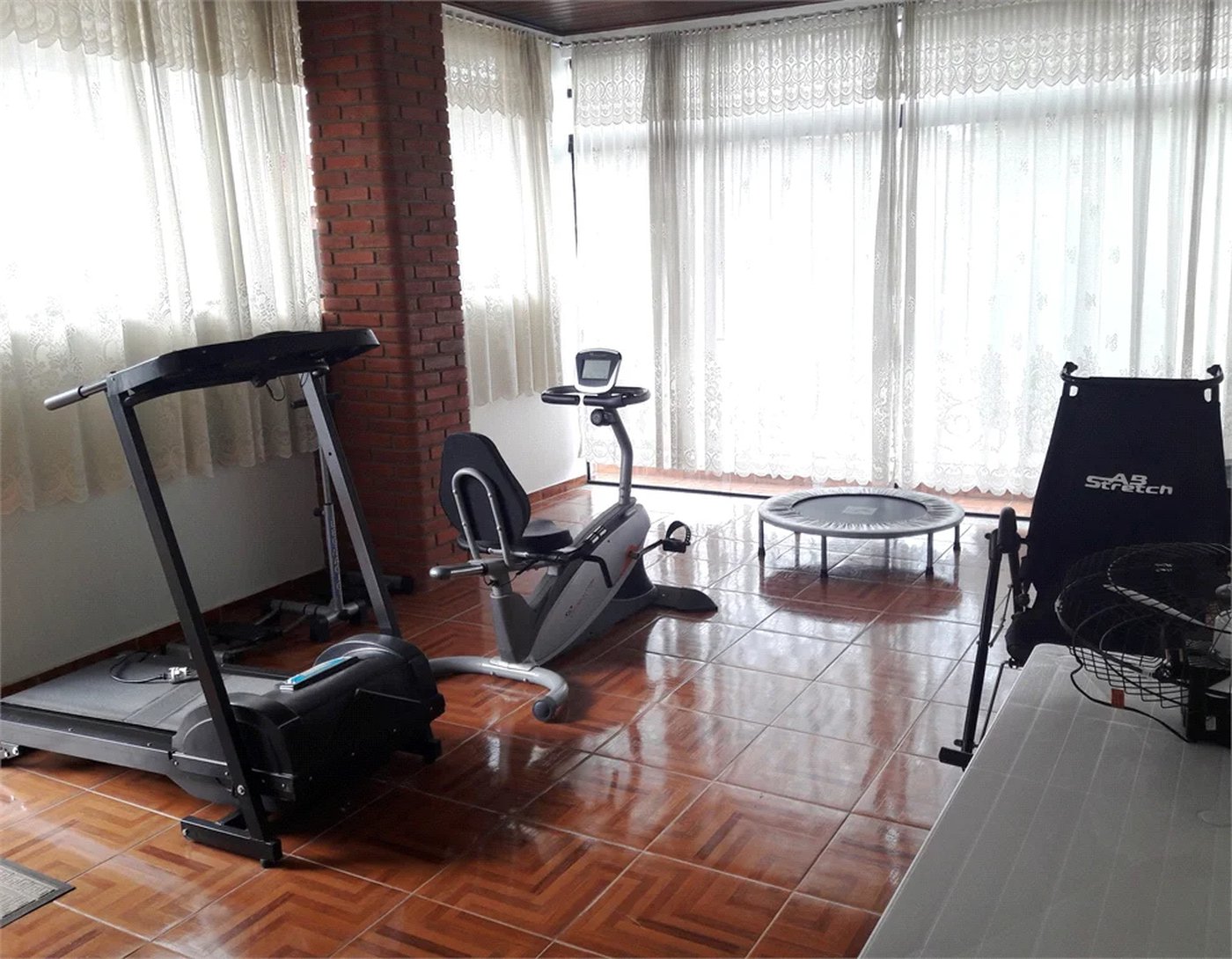 Casa à venda com 5 quartos, sendo 3 suítes, em Butantã, São Paulo, SP
