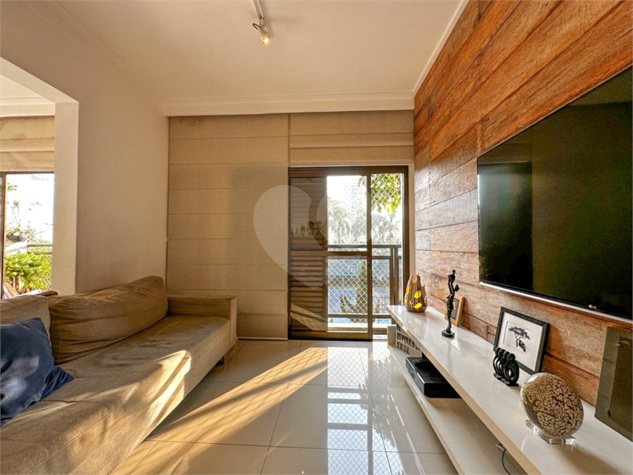 Apartamento à venda com 3 quartos, sendo 1 suíte, em Vila Sofia, São Paulo, SP
