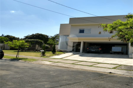 Casa à venda com 3 quartos, sendo 1 suíte, no condomínio Jd Portal de Itaici, Indaiatuba - SP
