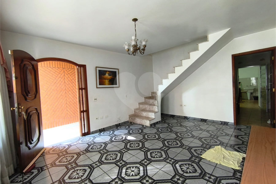 Sobrado à venda com 3 quartos, sendo 1 suíte, em Vila Albertina, São Paulo, SP