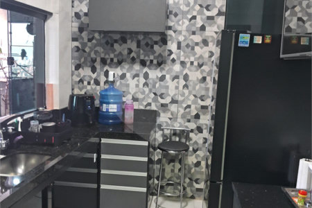 Sobrado à venda com 10 quartos, sendo 1 suíte, em Parque Ramos Freitas, São Paulo, SP