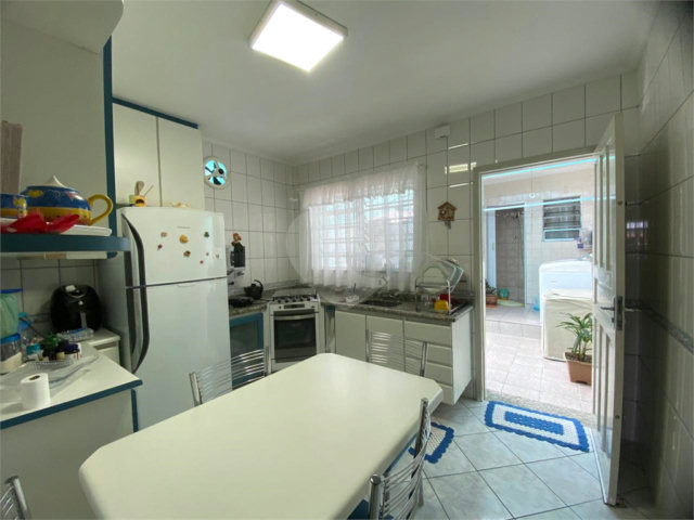 Sobrado à venda com 3 quartos em Vila Medeiros, São Paulo, SP