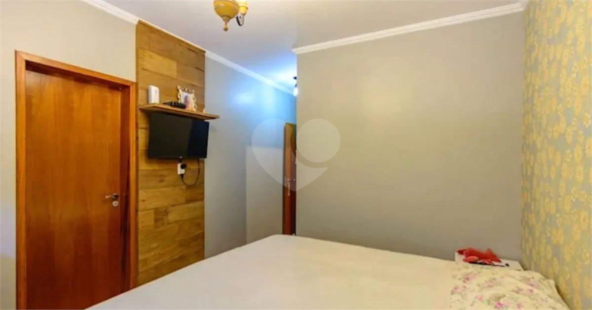 Casa à venda com 4 quartos, sendo 2 suítes,  em Granja Viana, Cotia, SP
