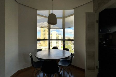 Cobertura duplex com 90 m², perfeita para quem busca conforto, privacidade e uma excelente localização.