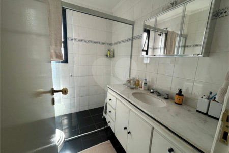 Apartamento à venda com 4 quartos, sendo 2 suítes, em Pinheiros, São Paulo, SP