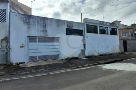 Casa à venda com 2 quartos, sendo 1 suíte, em Jardim Portal do Itavuvu, Sorocaba, SP