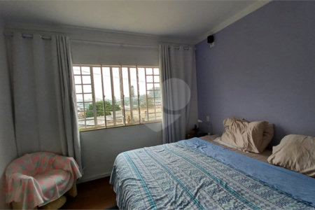 Sobrado à venda com 3 quartos, sendo 1 suíte, em Vila Gomes, São Paulo, SP