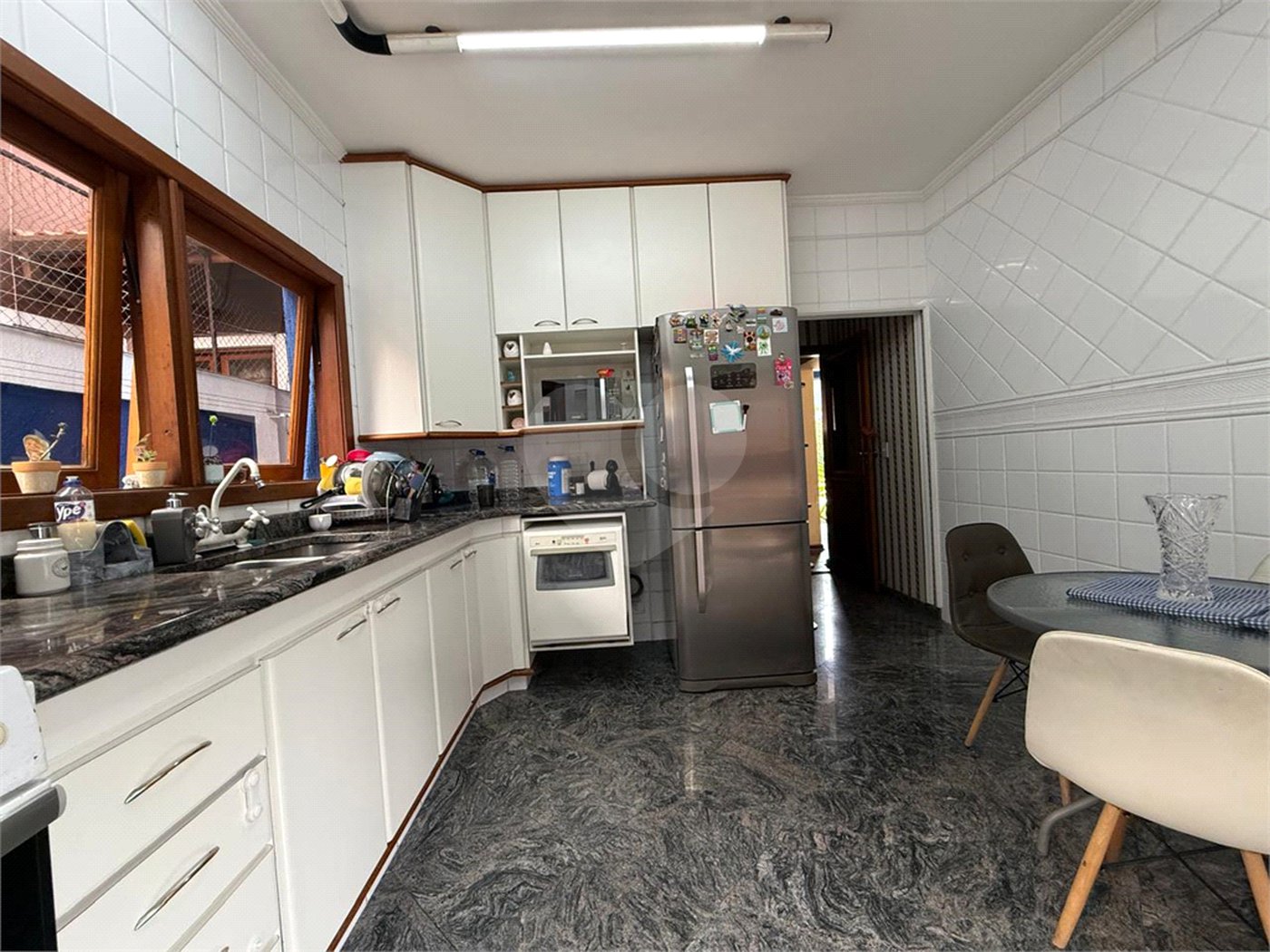 Casa à venda ou para alugar com 3 quartos, sendo 1 suíte, no condomínio Da Serra, São Paulo - SP