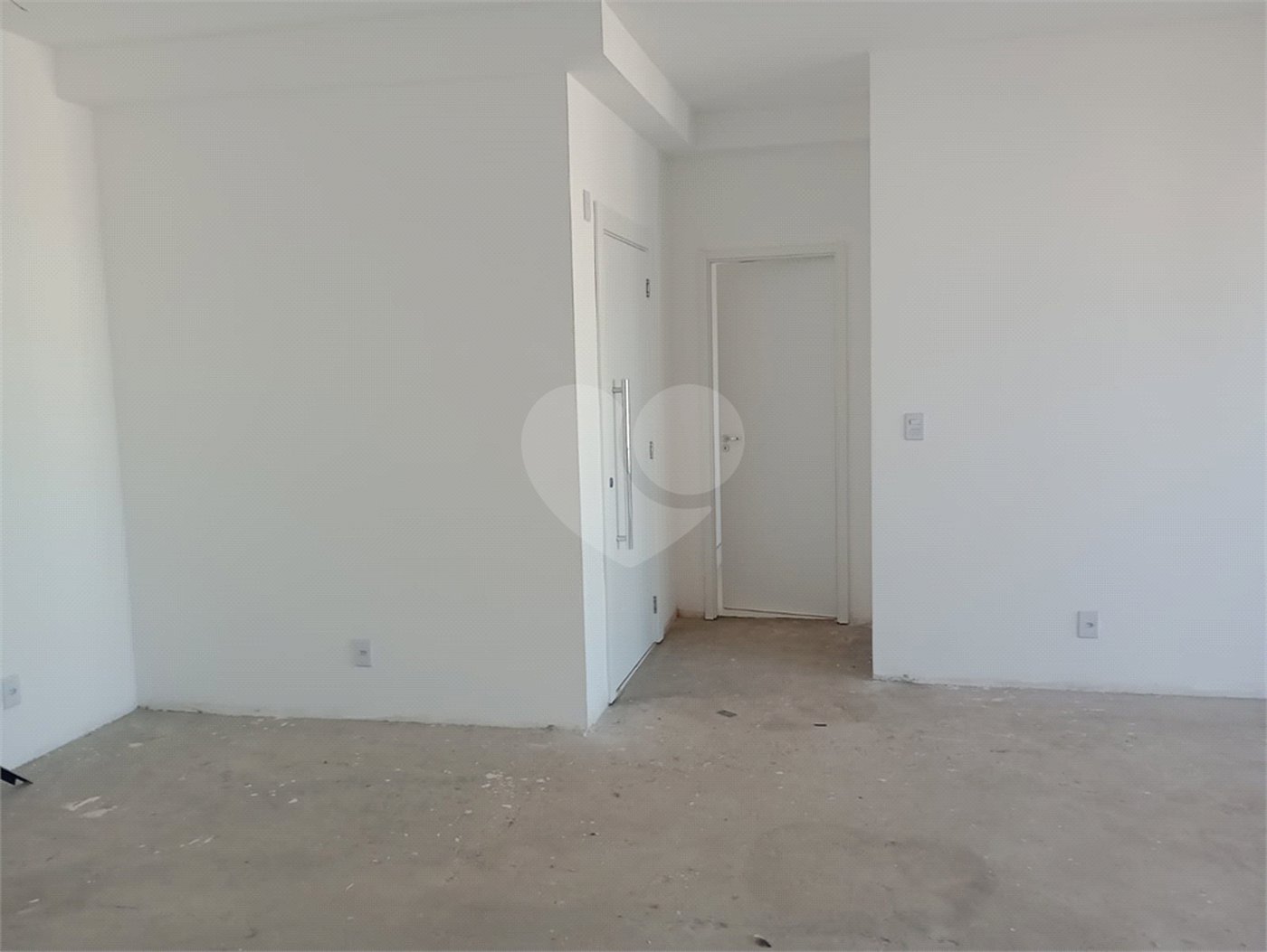 Apartamento à venda com 3 quartos, sendo 2 suítes, no Centro, Itapetininga, SP