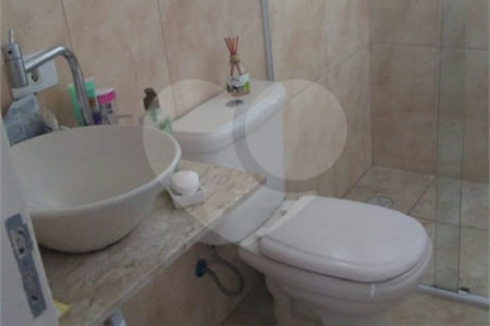 Casa à venda com 3 quartos, sendo 1 suíte,  no condomínio Casa de Rua, São Paulo - SP