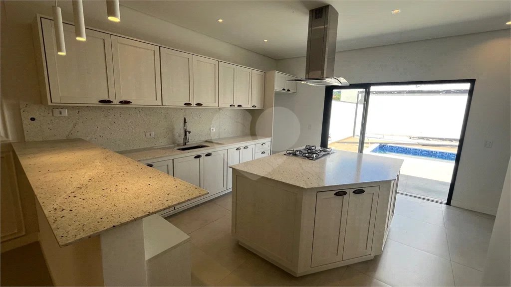 Casa Térrea à venda com 3 suítes em Nova Gardênia, Atibaia, SP