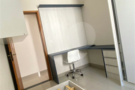 Casa à venda com 3 quartos, sendo 1 suíte, no condomínio Vila Paraty, Indaiatuba - SP